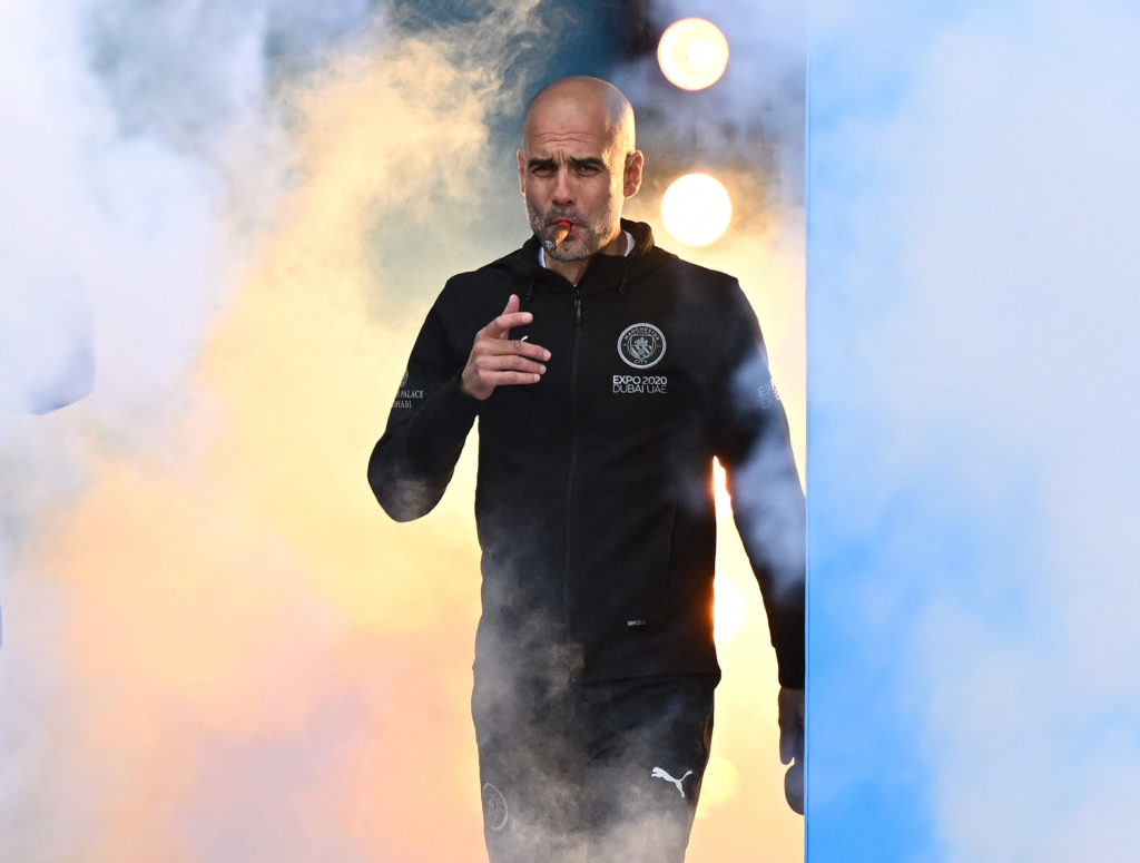 TOPSHOT-FBL-ENG-PR-MAN CITY-TROPHY-PARADE