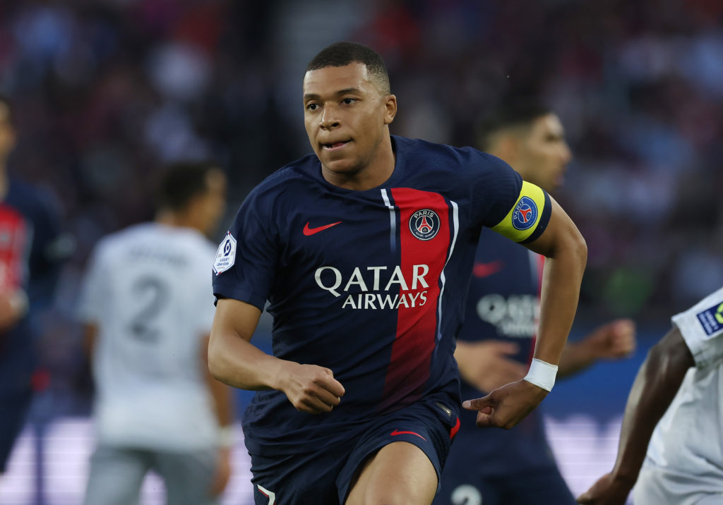 Paris Saint-Germain v Clermont Foot - Ligue 1 Uber Eats