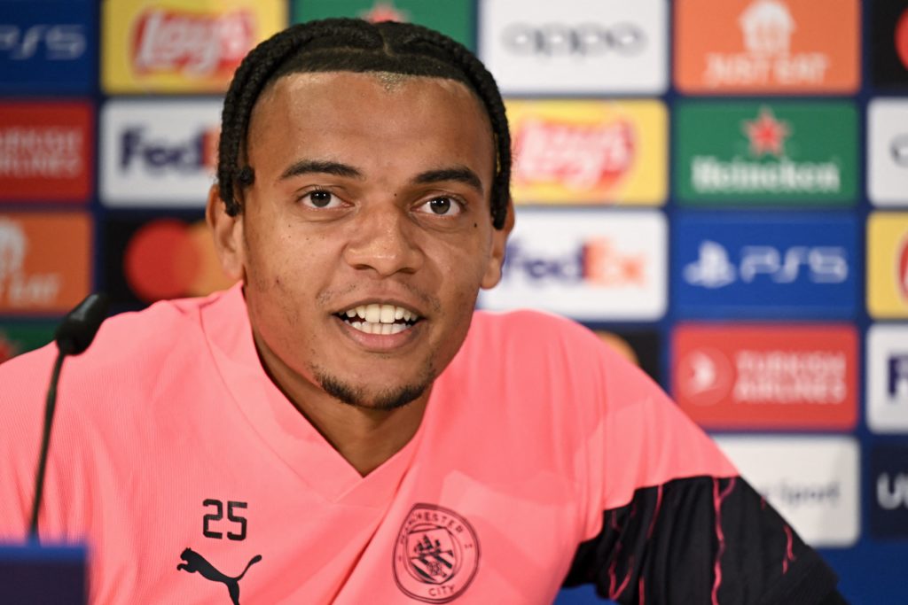 FBL-EUR-C1-MAN CITY-PRESSER