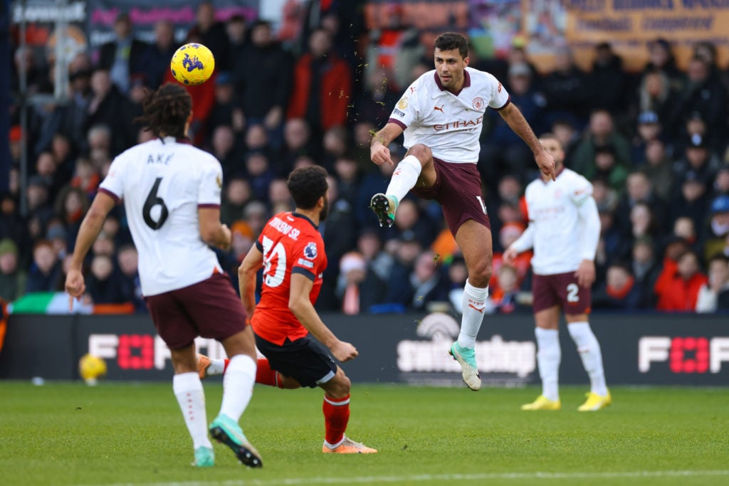 Luton Town v Manchester City - Premier League
