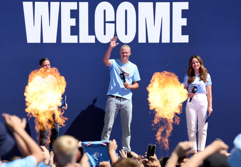 Erling Haaland signs for Man City