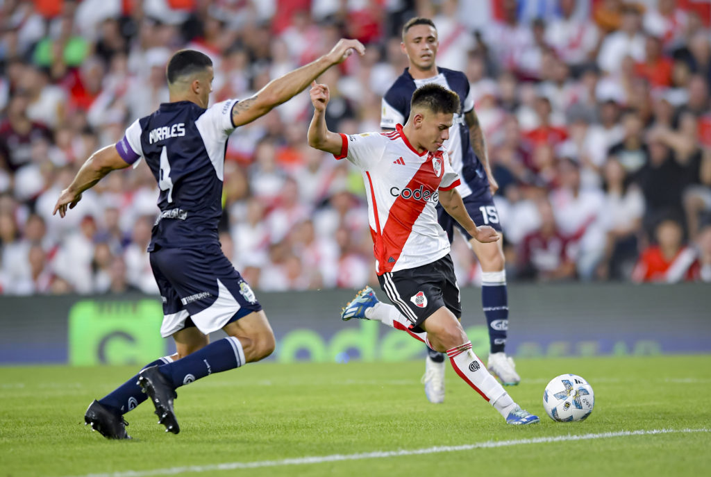 River Plate v Gimnasia y Esgrima La Plata - Copa de la Liga Profesional 2024