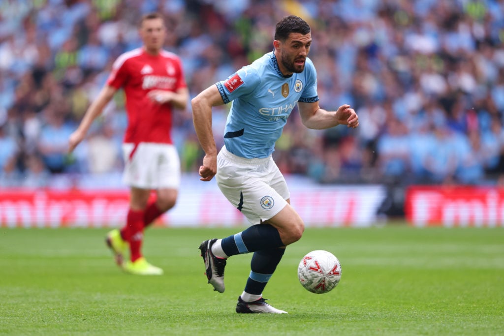 Mateo Kovacic carrying the ball for Manchester City vs Nottingham Forest