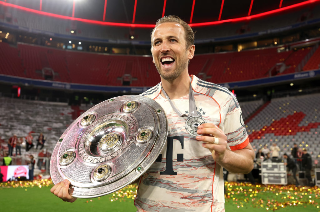 Harry Kane with the Bundesliga title.