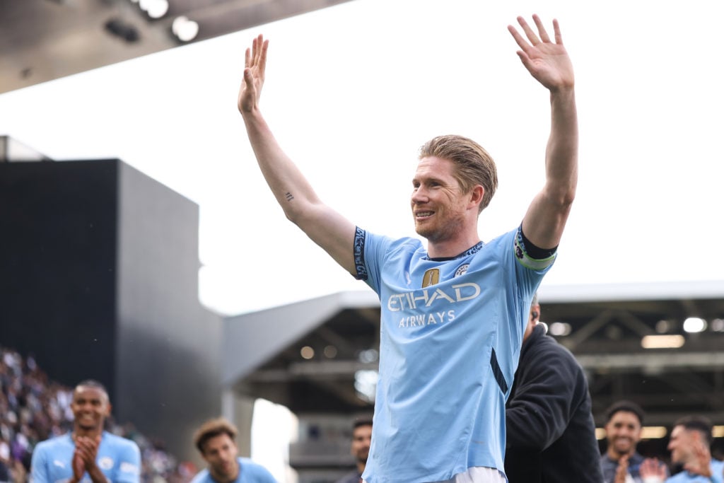 Kevin De Bruyne waves to fans after Fulham vs Manchester City