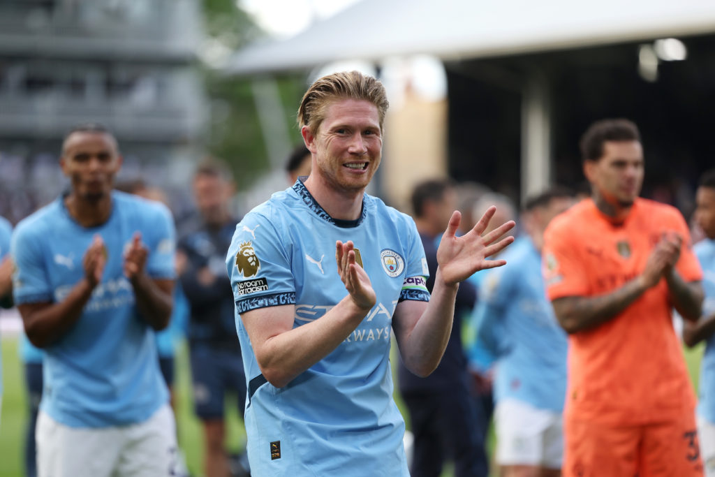 Kevin De Bruyne clapping to fans after Fulham FC v Manchester City FC