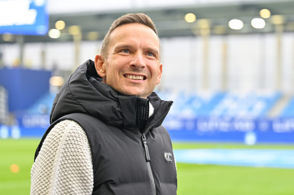 Pepijn Lijnders while manager of RB Salzburg.