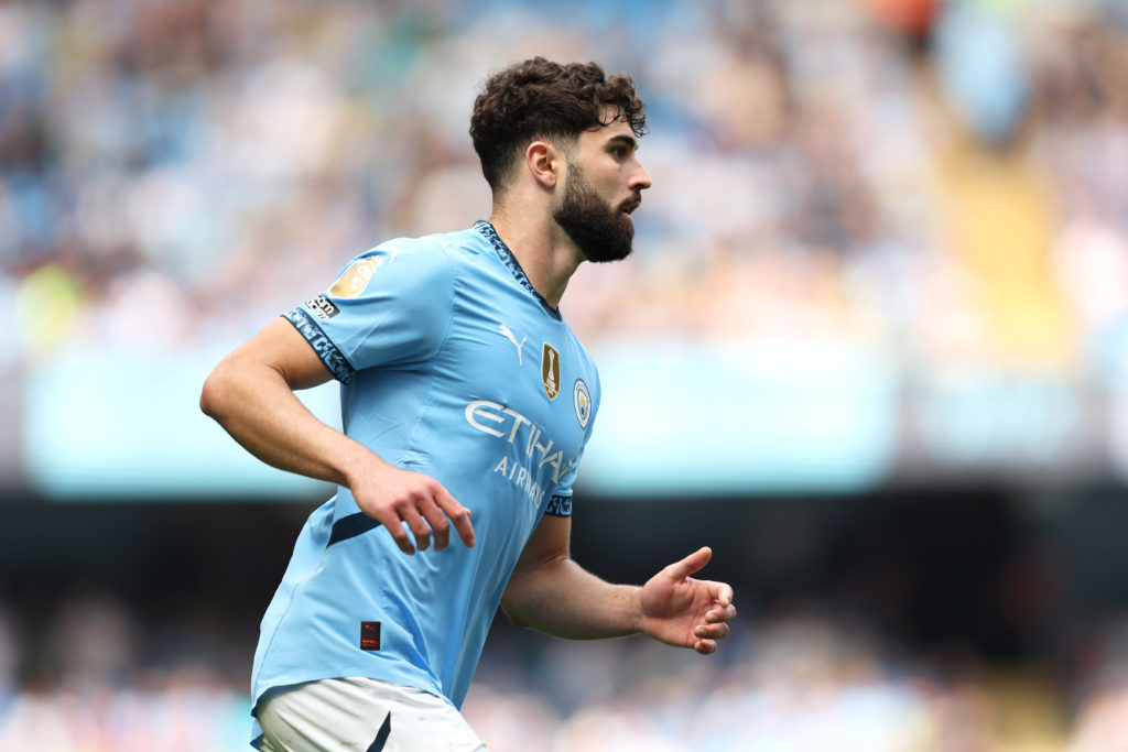 Josko Gvardiol in action for Manchester City v Crystal Palace.