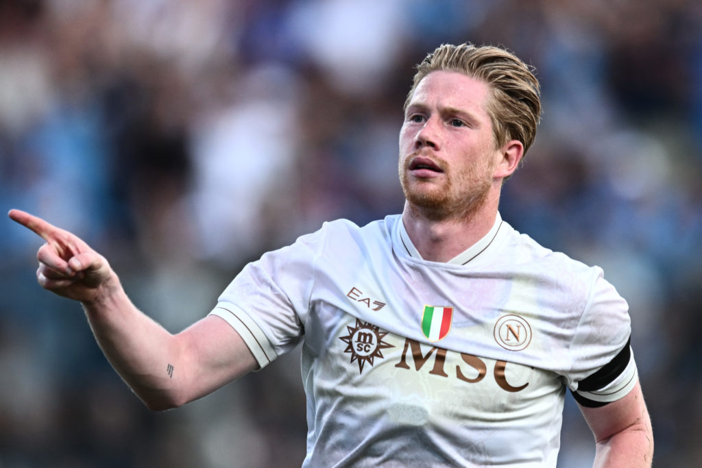 Kevin De Bruyne celebrates during Napoli v Girona