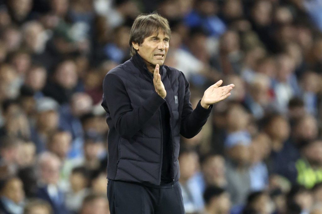 Antonio Conte clapping during Manchester City v SSC Napoli.