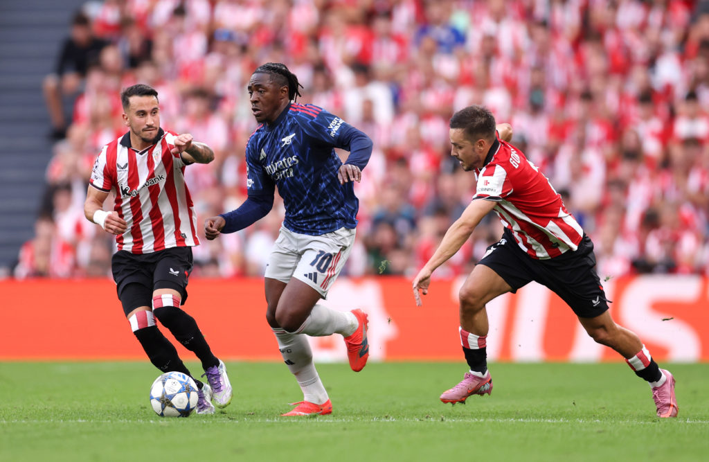 Eberechi Eze in action alongside Andoni Gorosabel and Alex Berenguer during Athletic Club v Arsenal