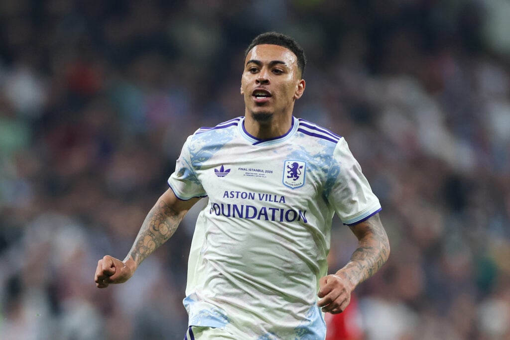 Morgan Rogers playing for Aston Villa.