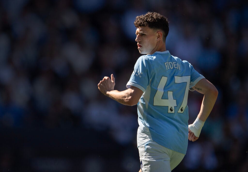 Phil Foden playing for Manchester City.