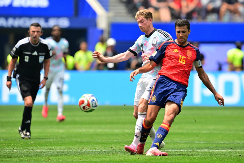 Rori playing for Spain.