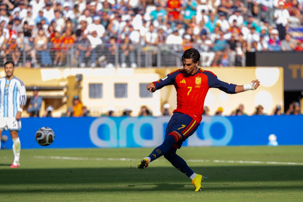 Ferran Torres scores the winning goal in the World Cup final.